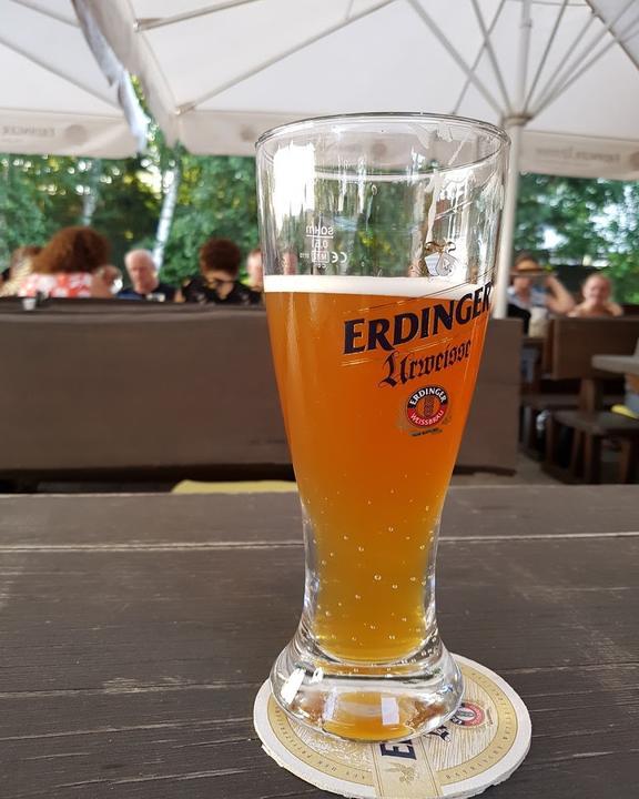 Erdinger Urweisse Hütt'n zum Hannes